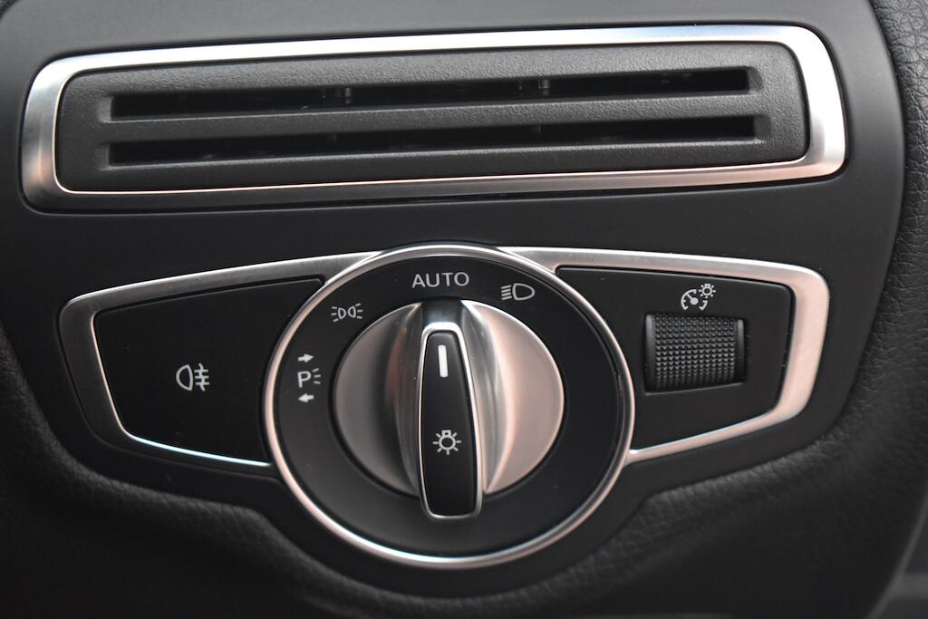 Mercedes-Benz C Class view 54
