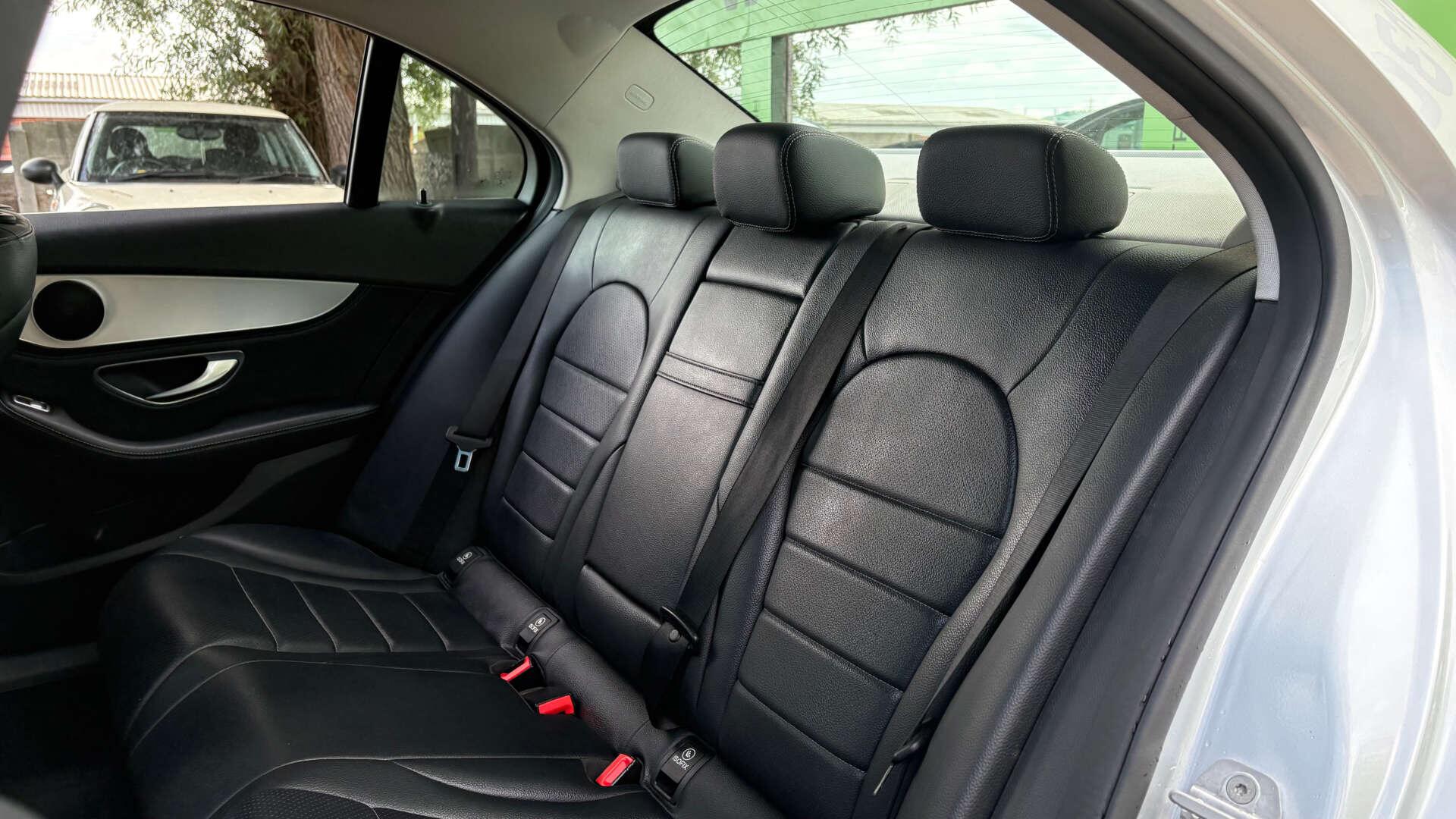 Mercedes-Benz C-Class view 11