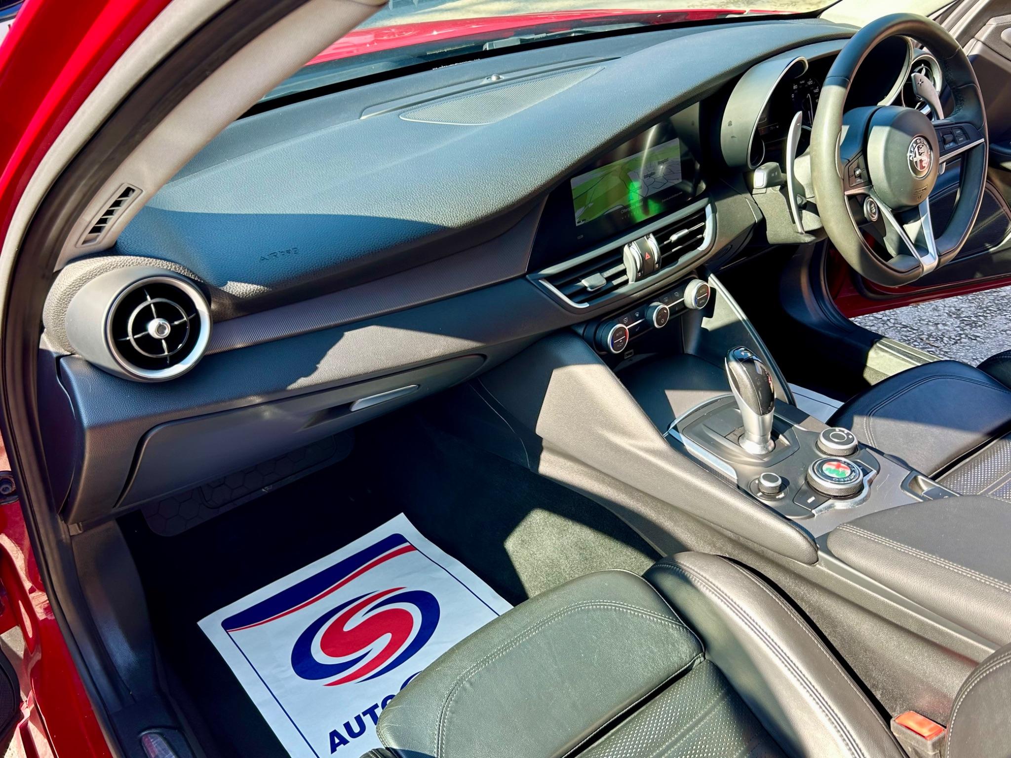 Alfa Romeo Giulia view 26