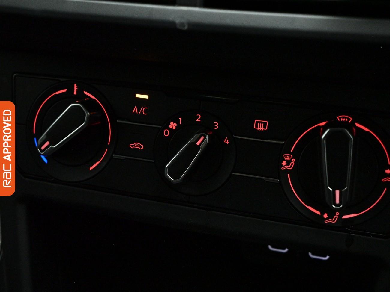 Volkswagen Polo view 14
