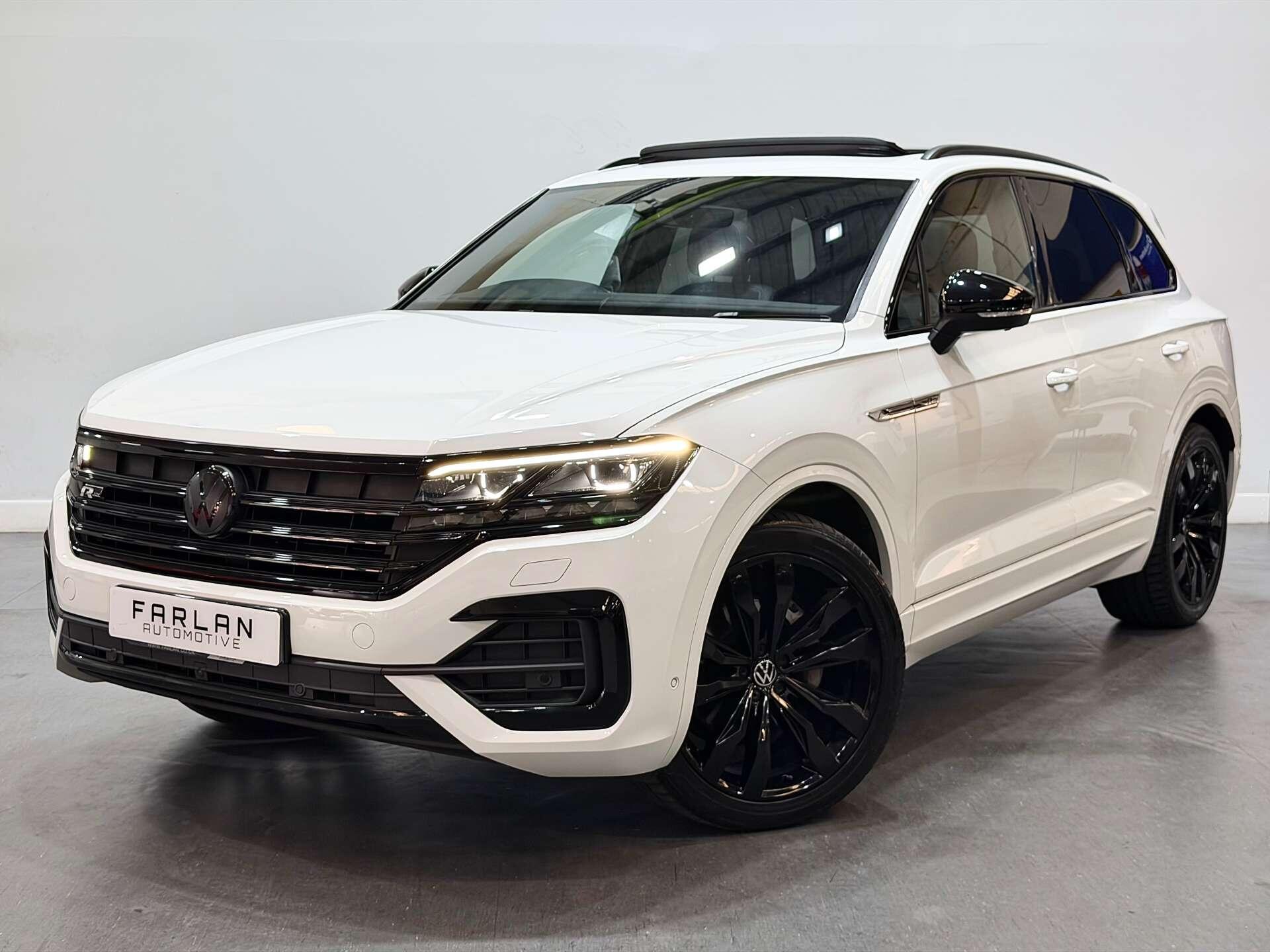 Volkswagen Touareg view 14