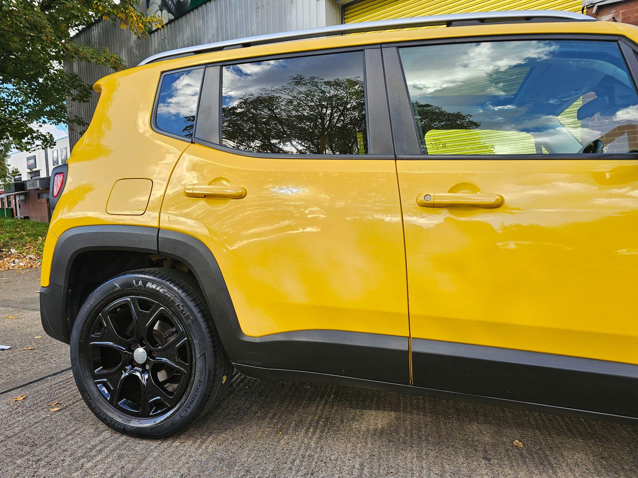 Jeep Renegade view 4