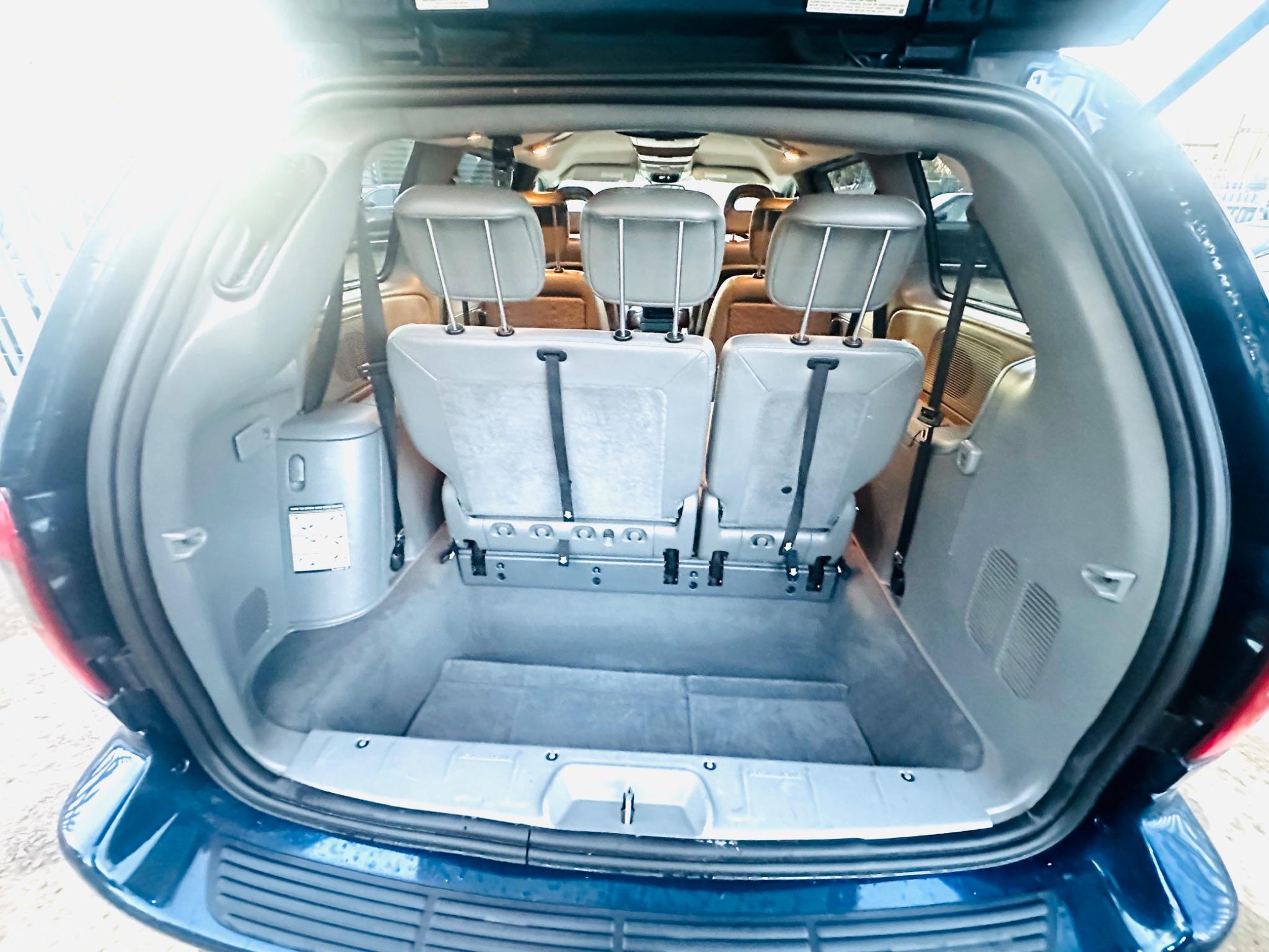 Chrysler Grand Voyager view 34