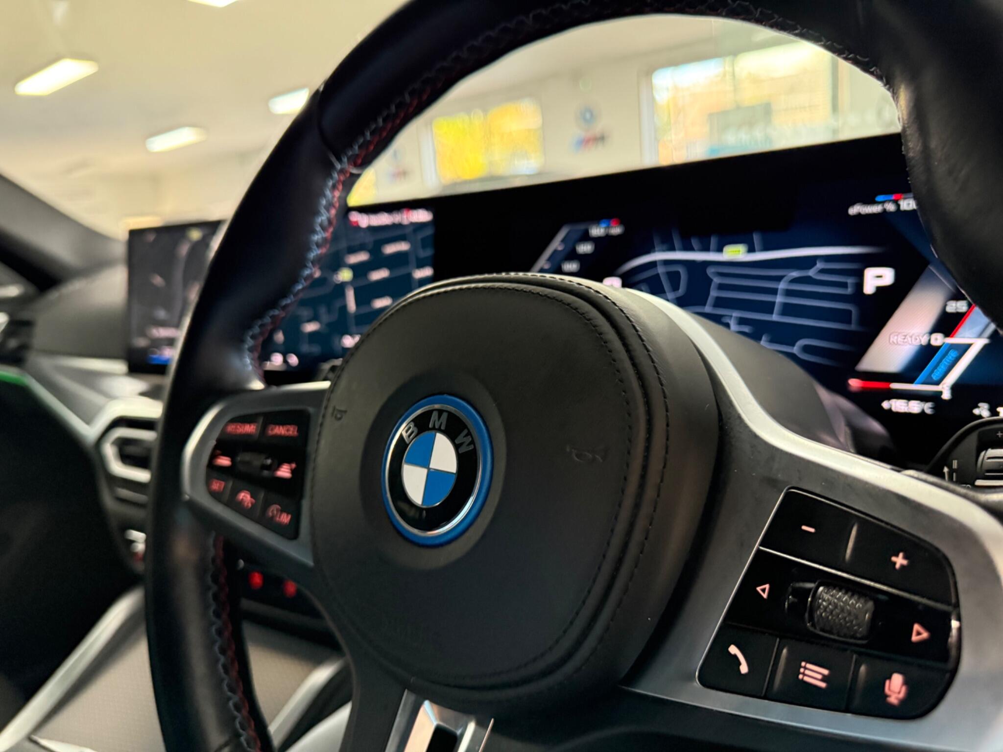 BMW i4 view 22