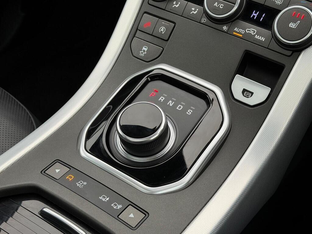 Land Rover Range Rover Evoque view 41