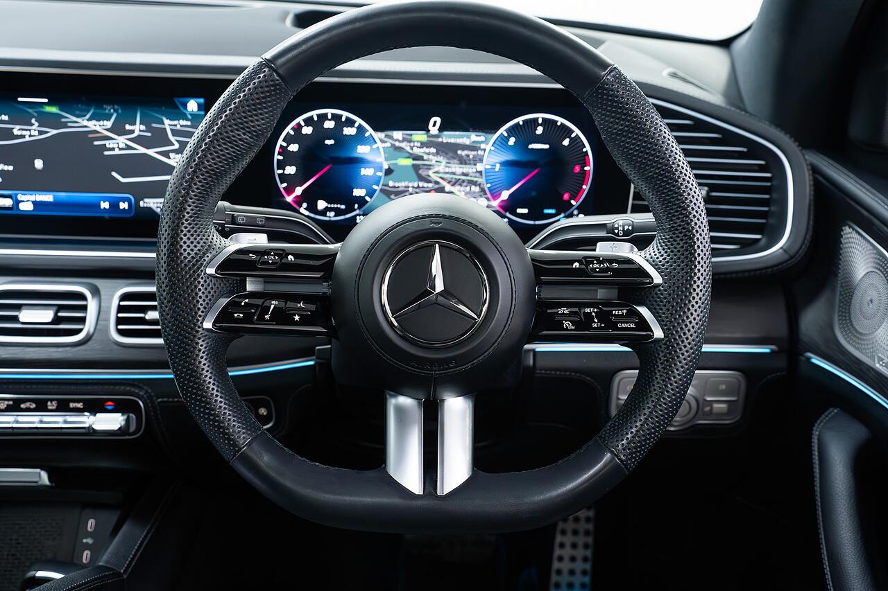 Mercedes-Benz GLS view 12