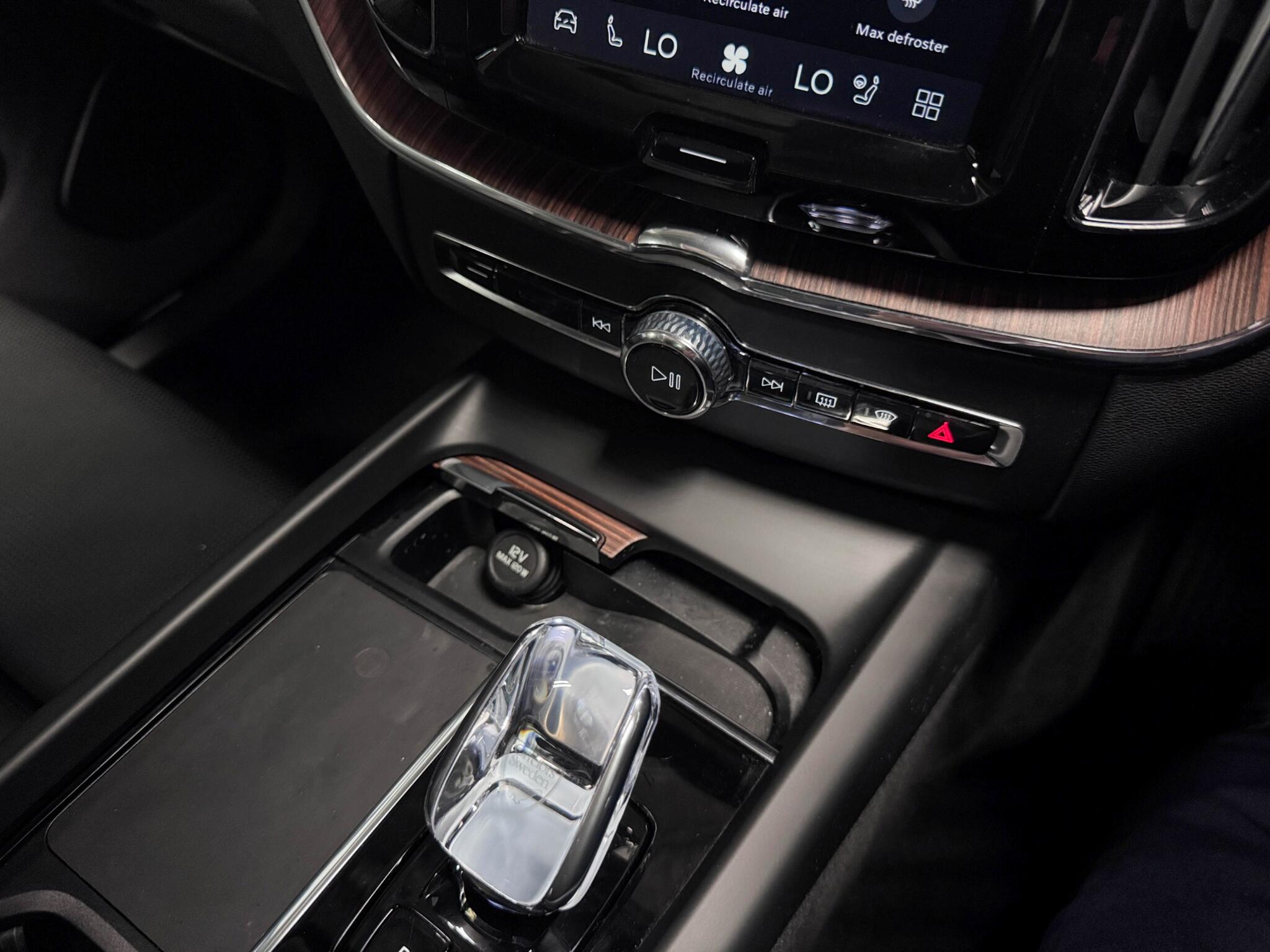 Volvo XC60 view 39
