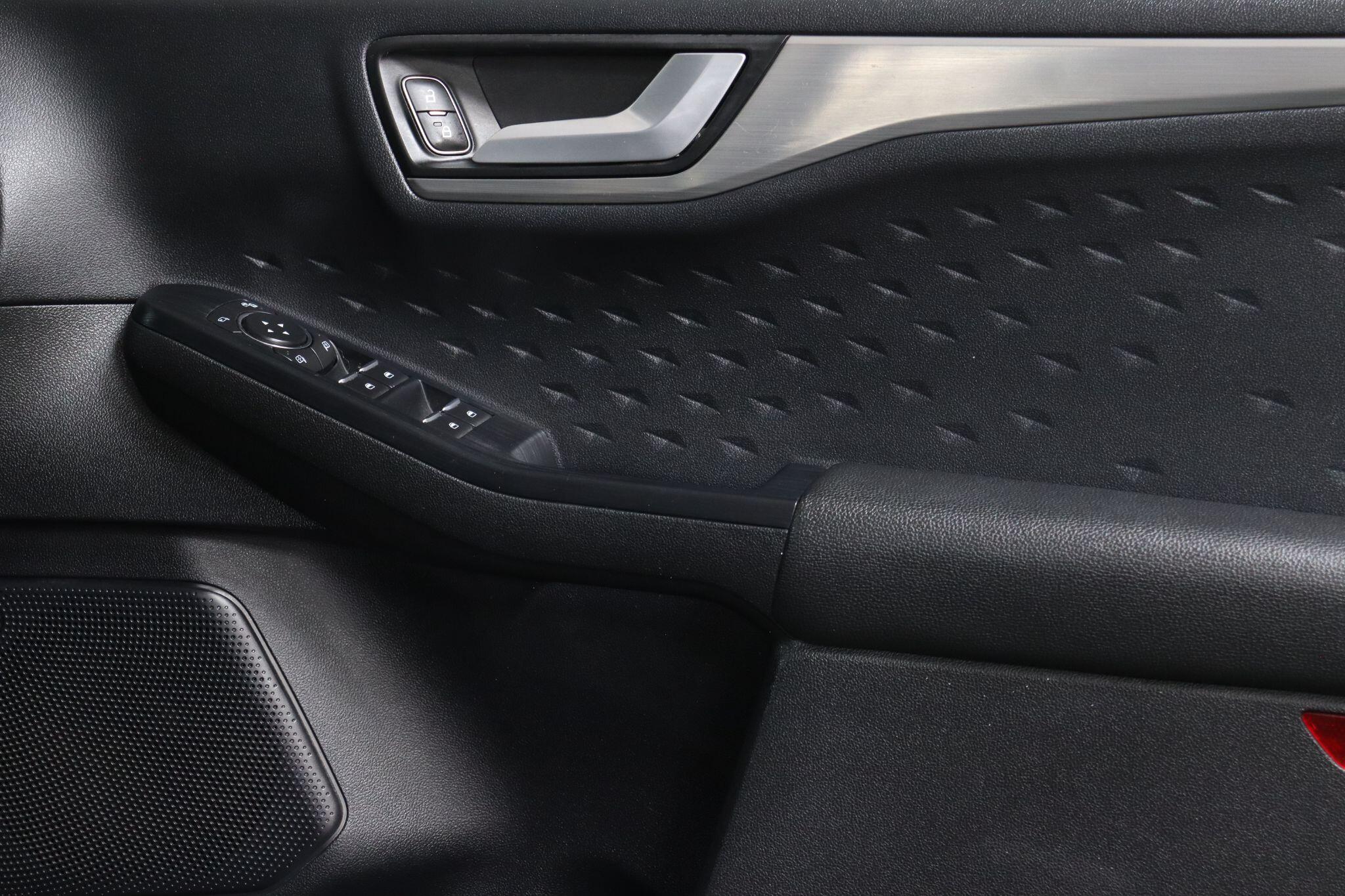 Ford Kuga view 36