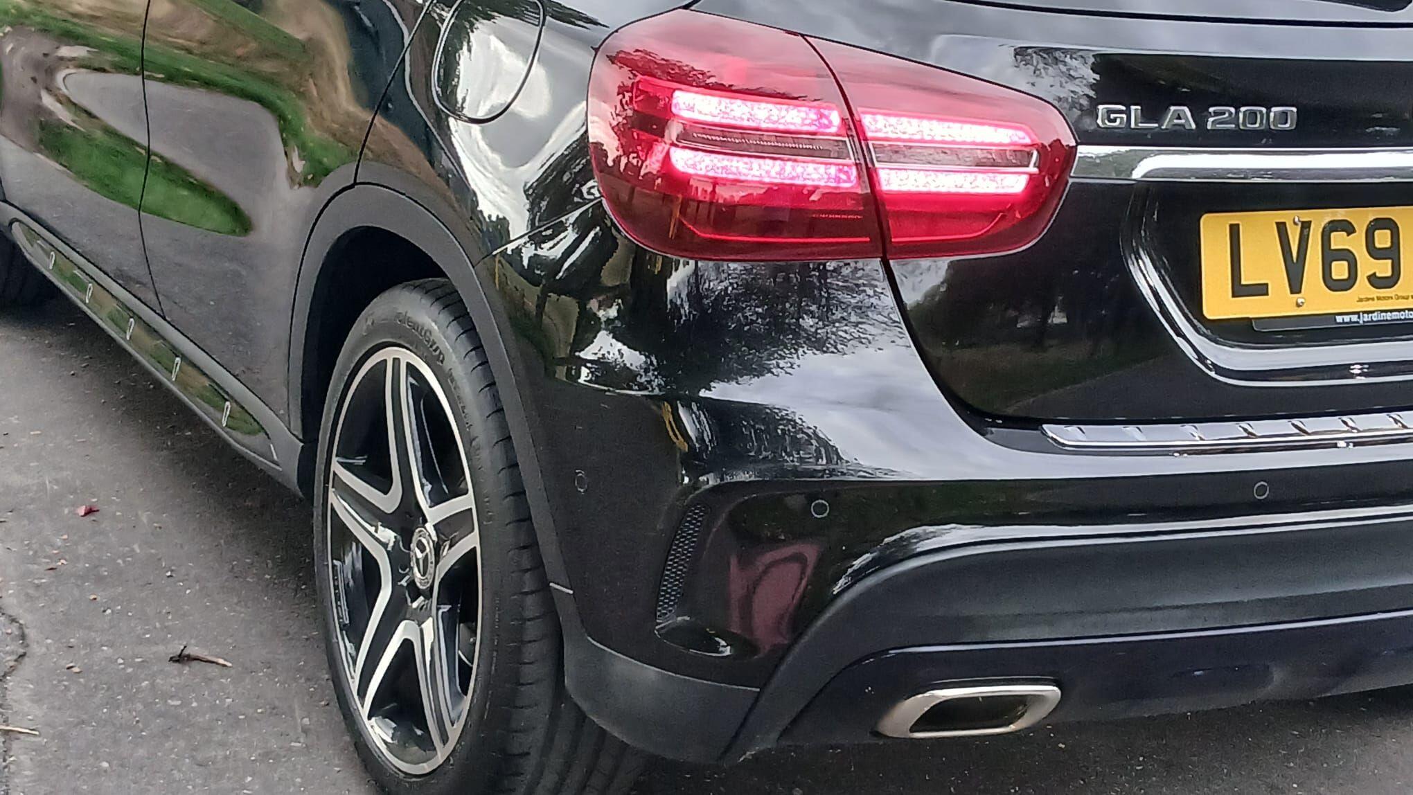 Mercedes-Benz Gla view 58