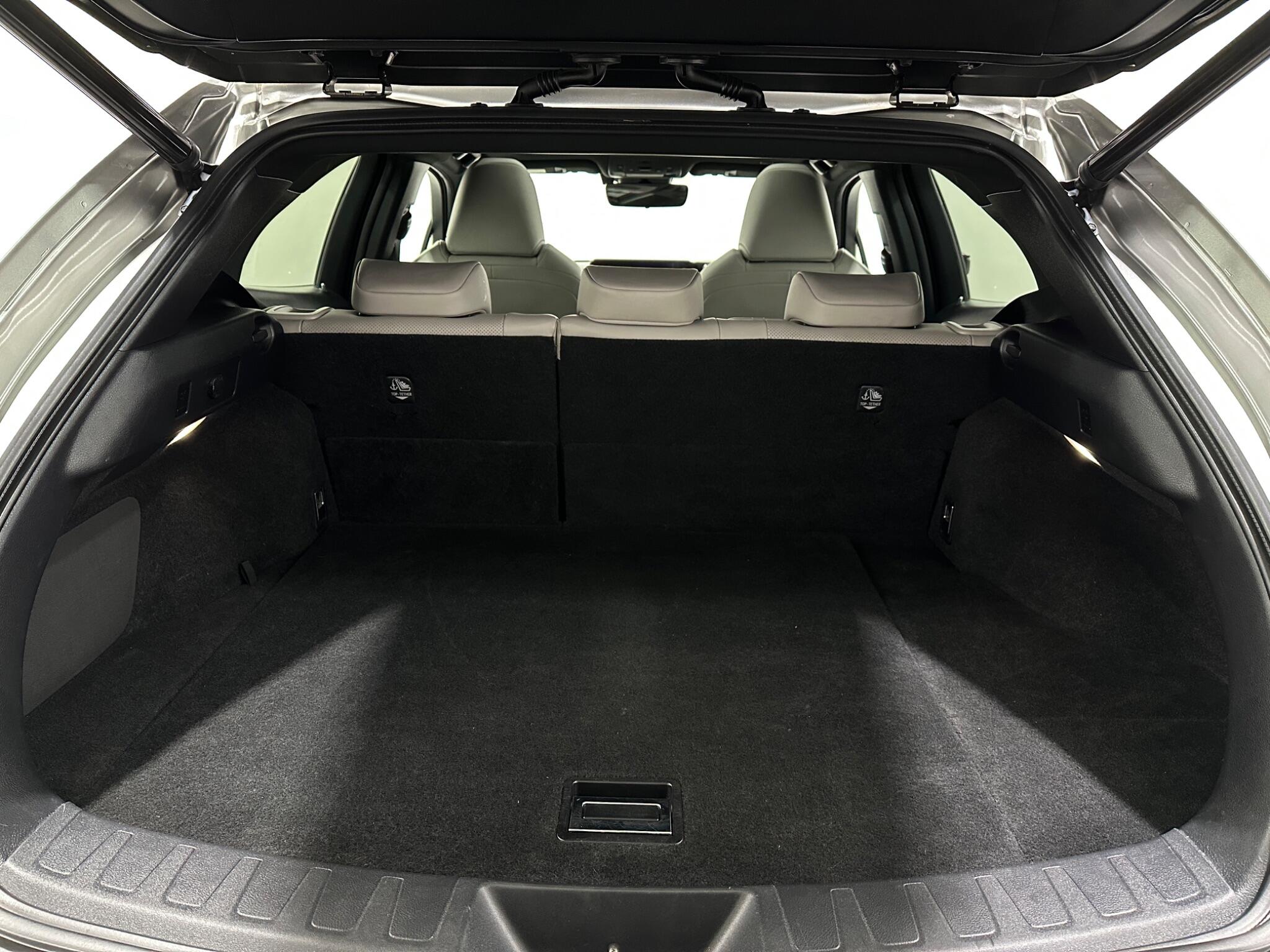 Lexus UX view 47