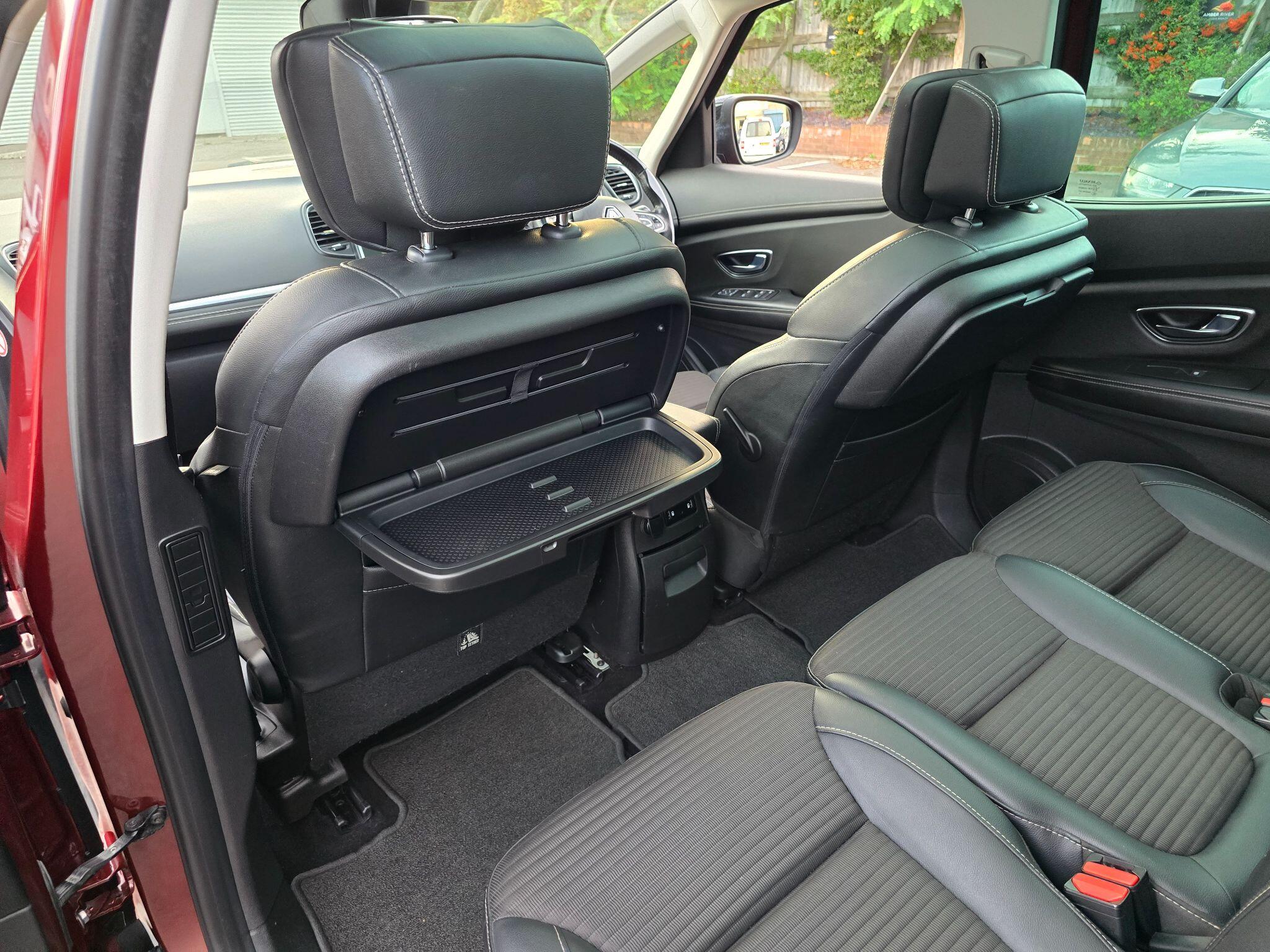 Renault Grand Scenic view 51