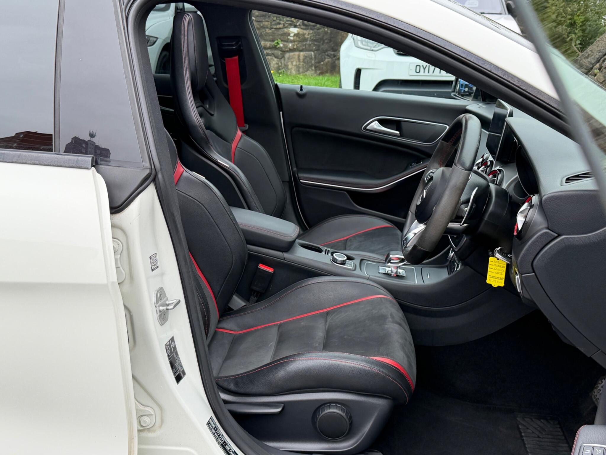 Mercedes-Benz Cla view 16
