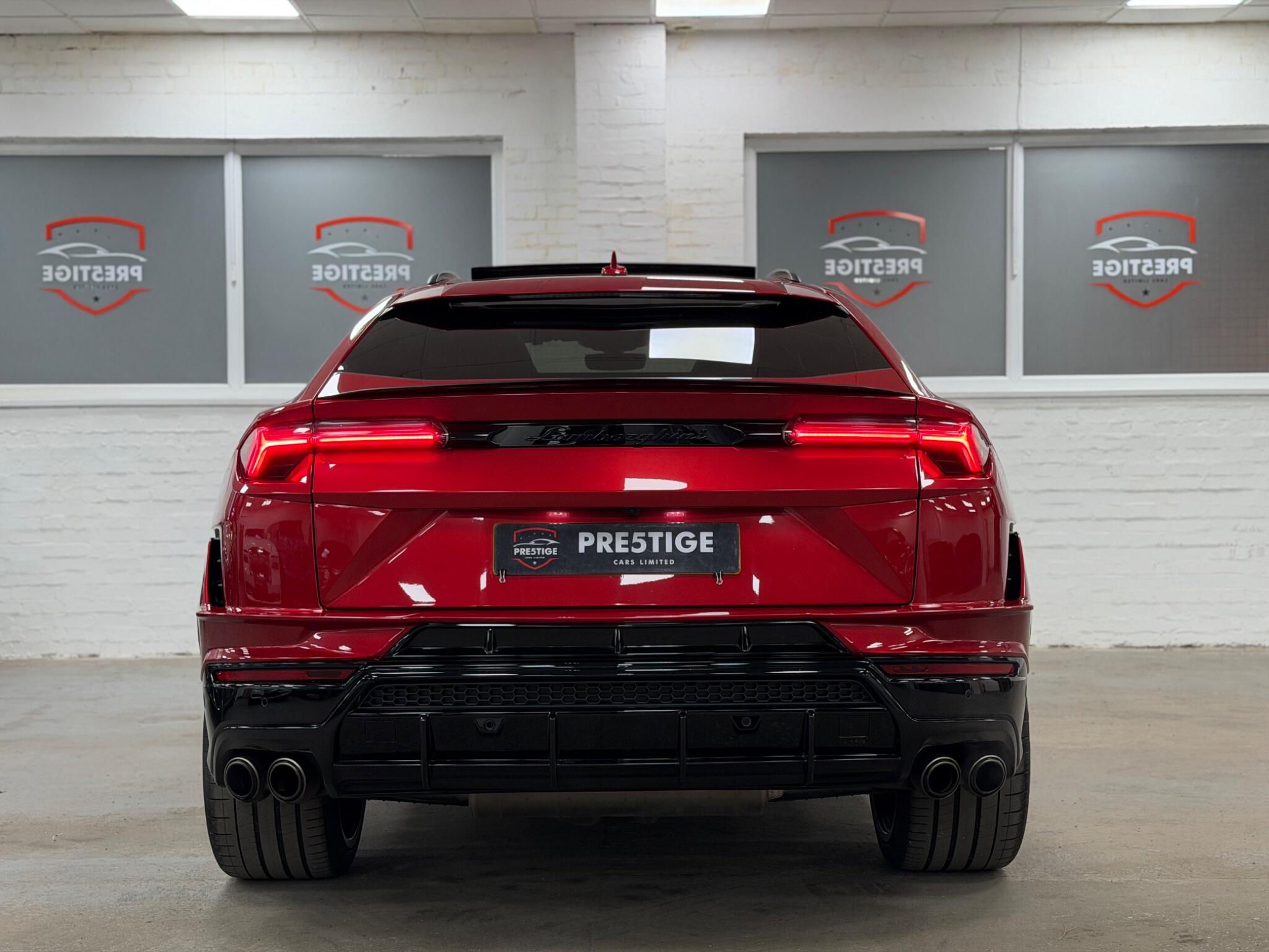 Lamborghini Urus view 10