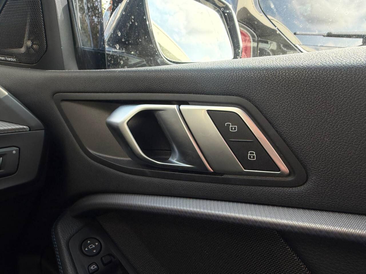 BMW 1 Series view 36
