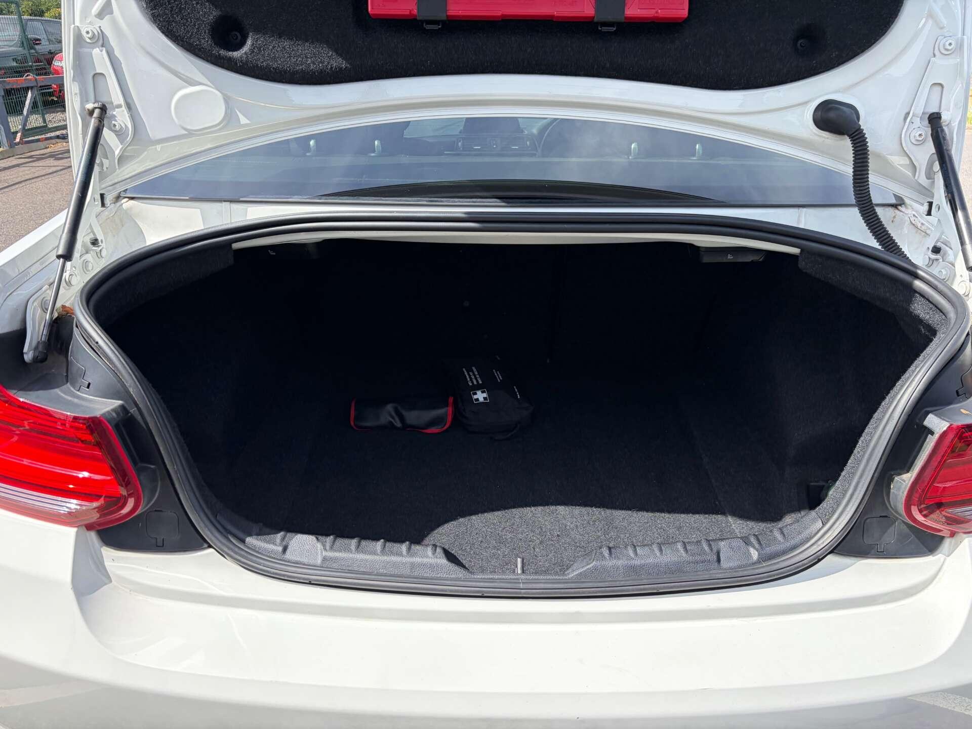 BMW 2 Series view 22