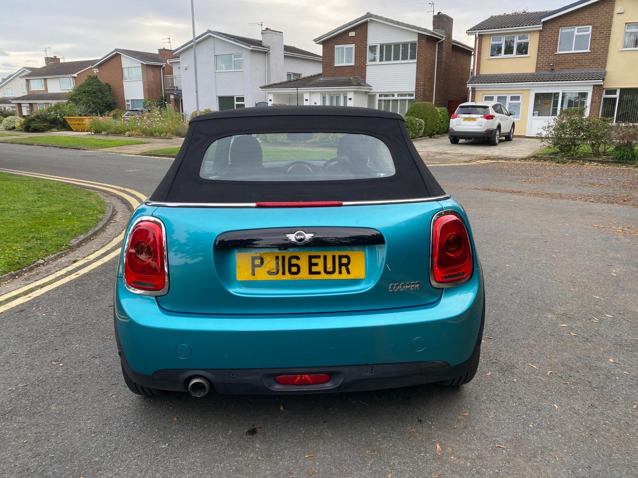 MINI Convertible 1.5 Cooper Euro 6 (s/s) 2dr