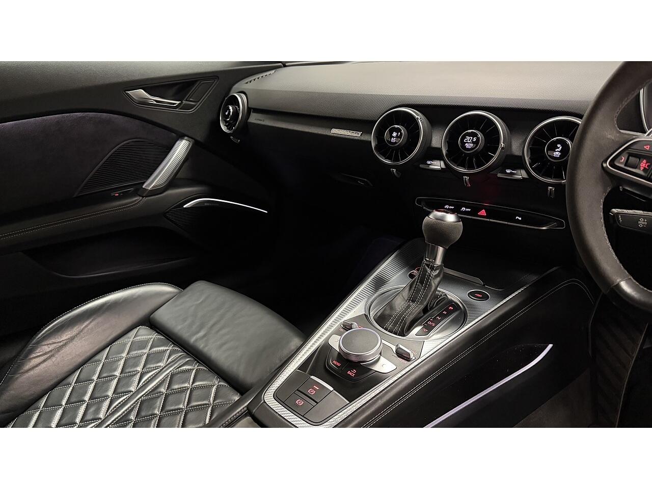 Audi TT RS view 15