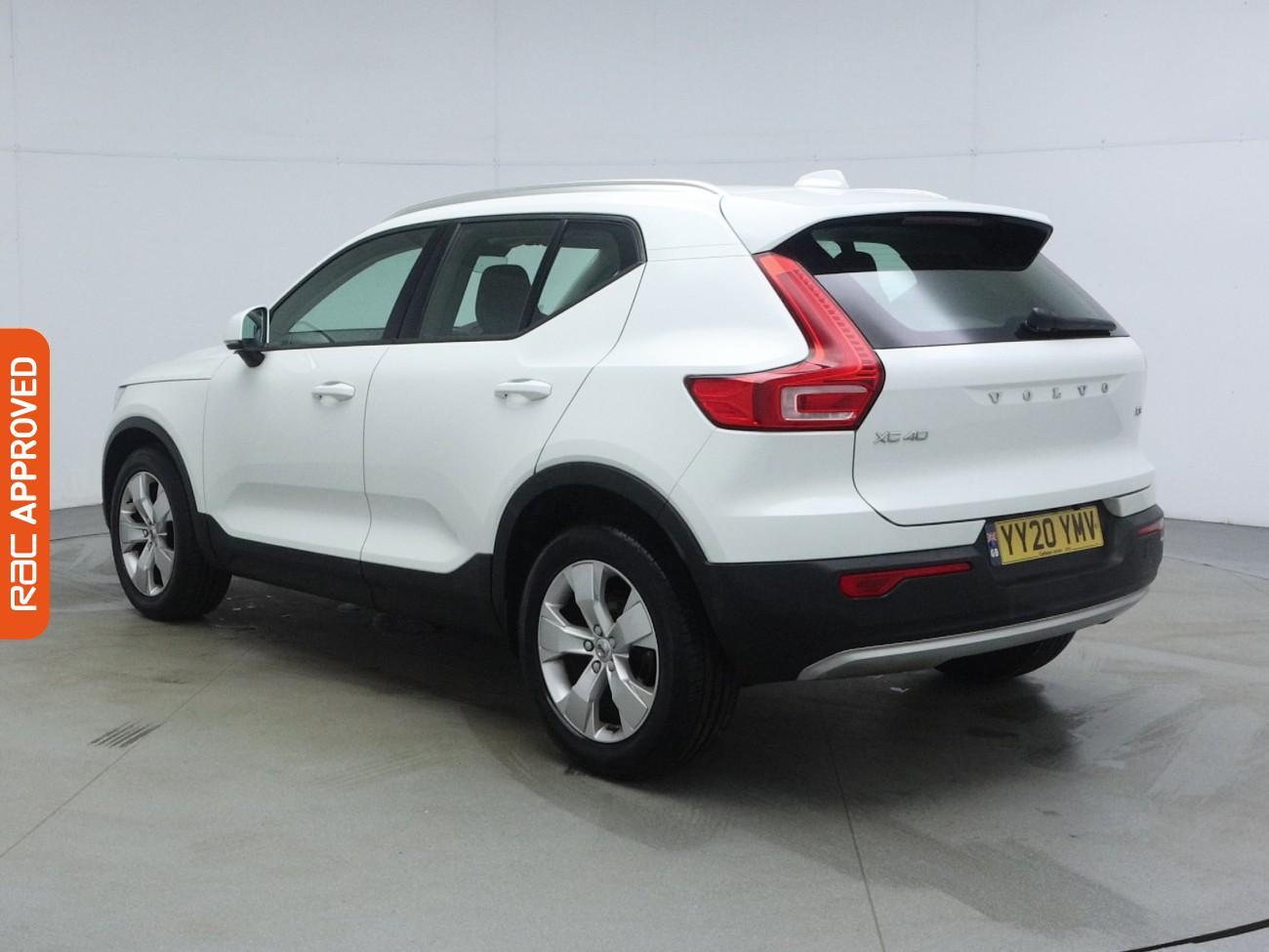 Volvo XC40 view 4