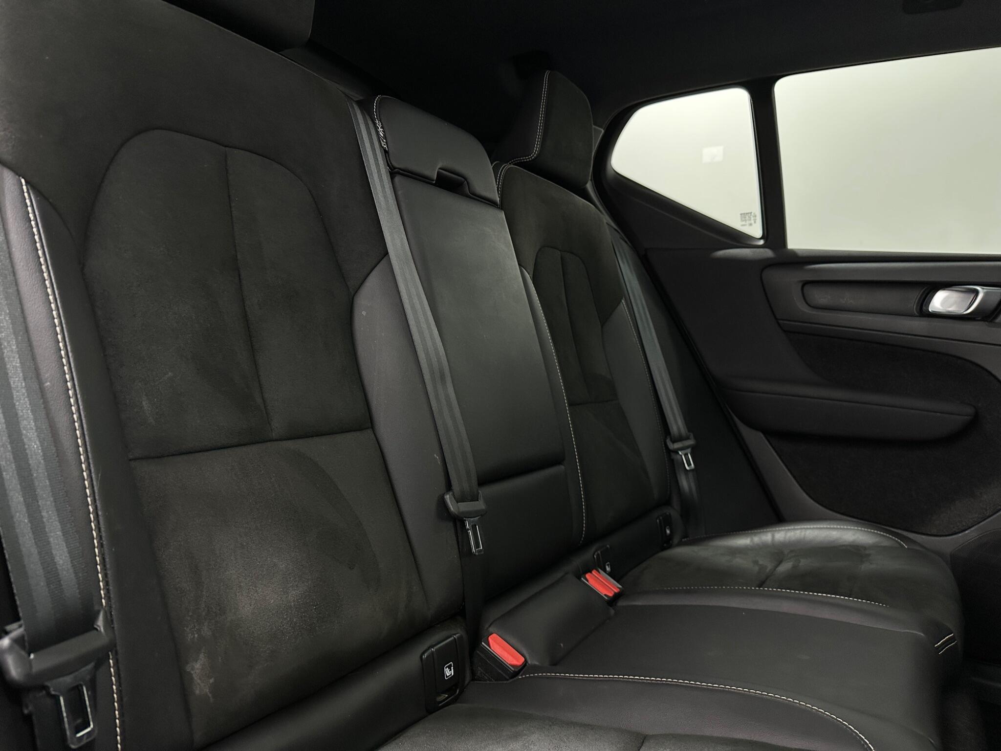 Volvo XC40 view 39