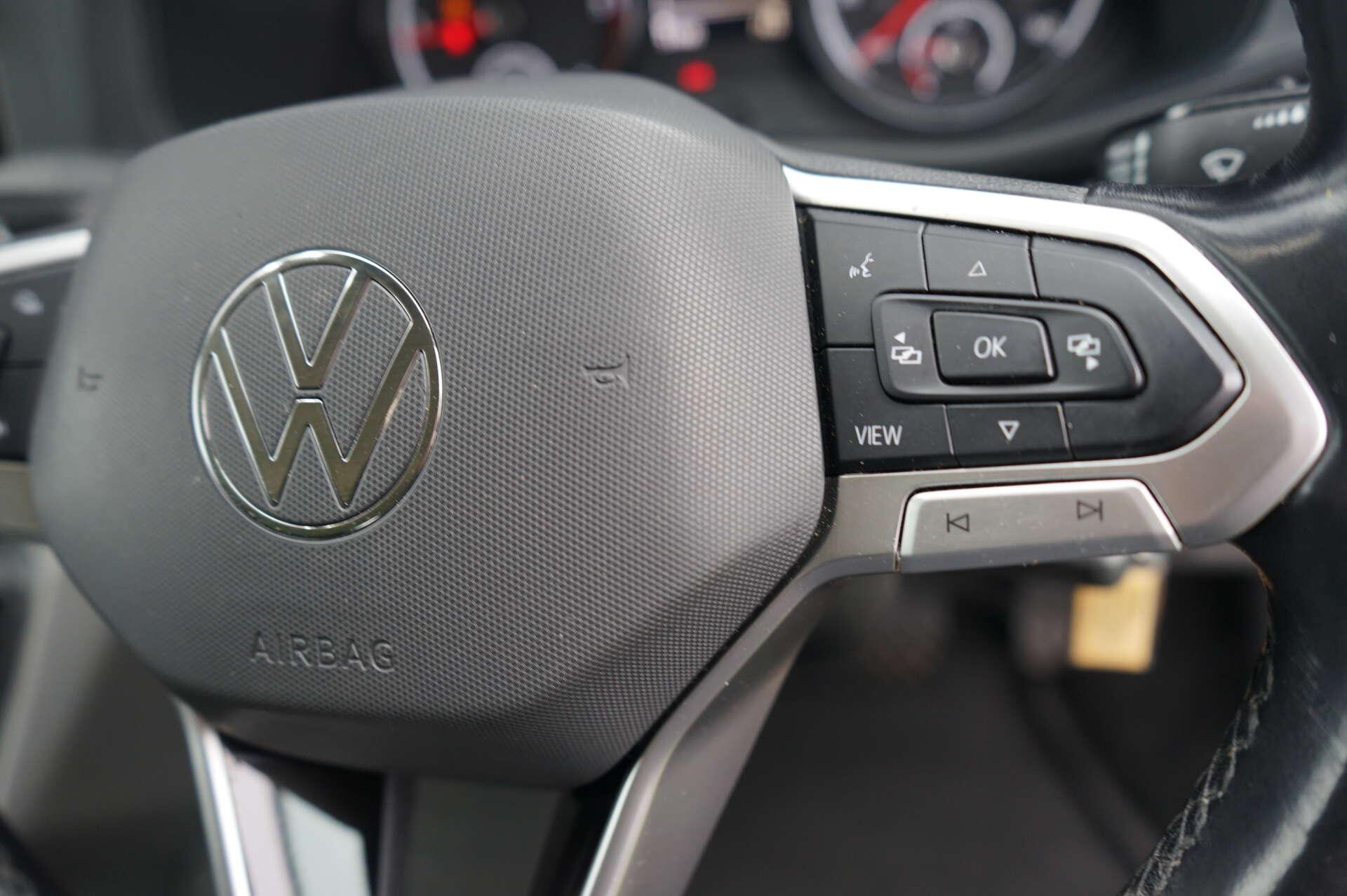 Volkswagen Transporter view 19