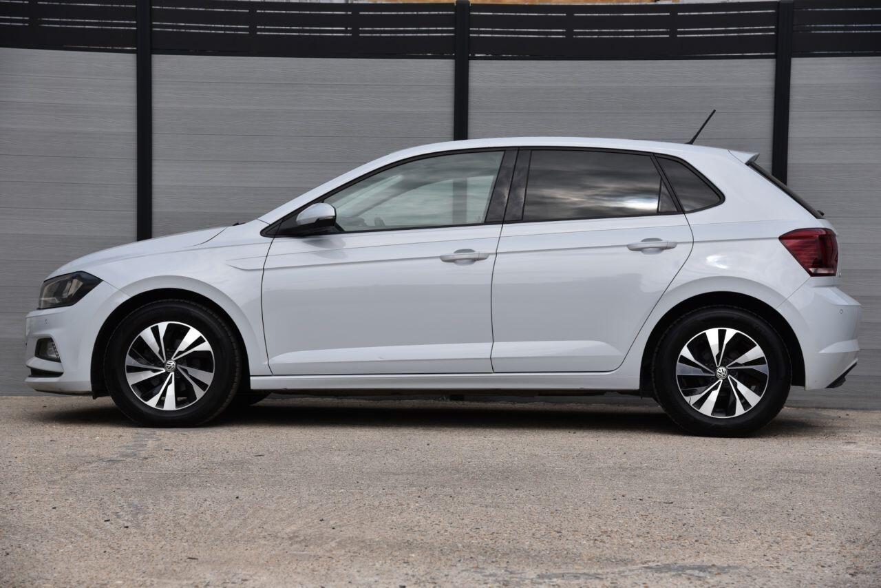 Volkswagen Polo view 6