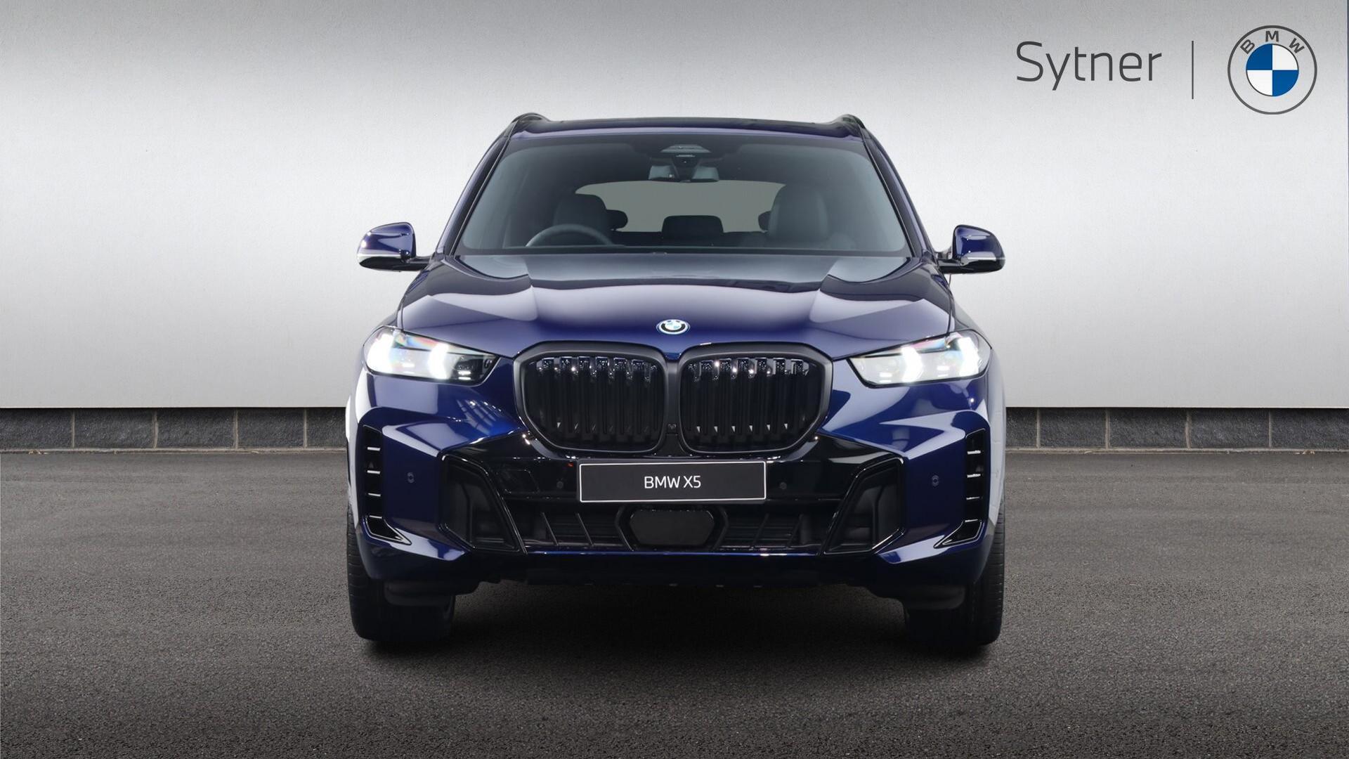 BMW X5 view 16