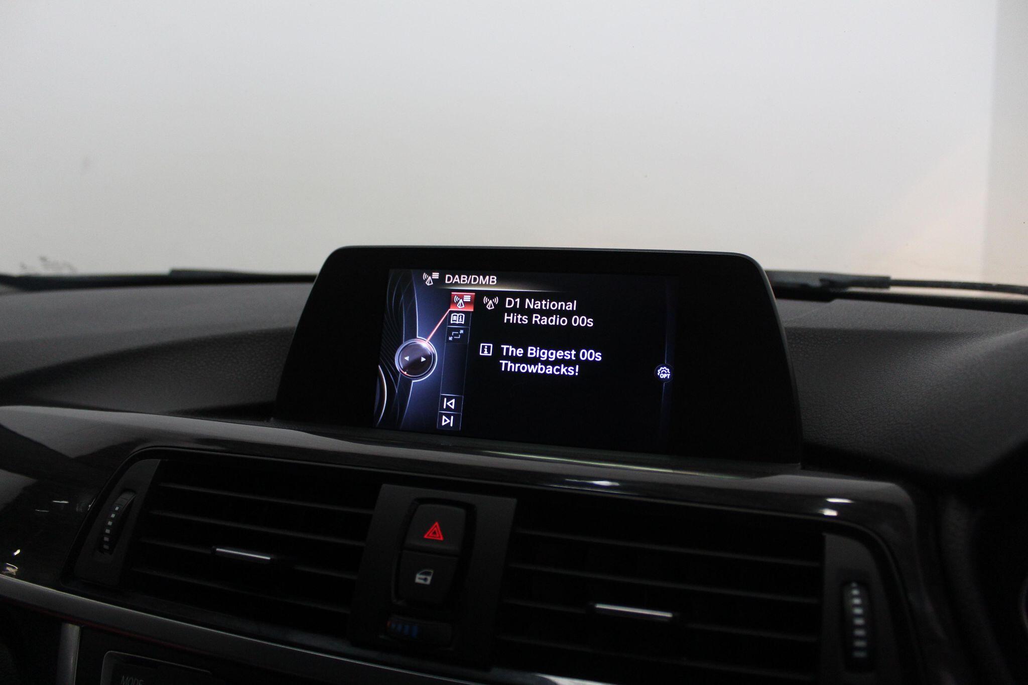 BMW 3 Series view 35