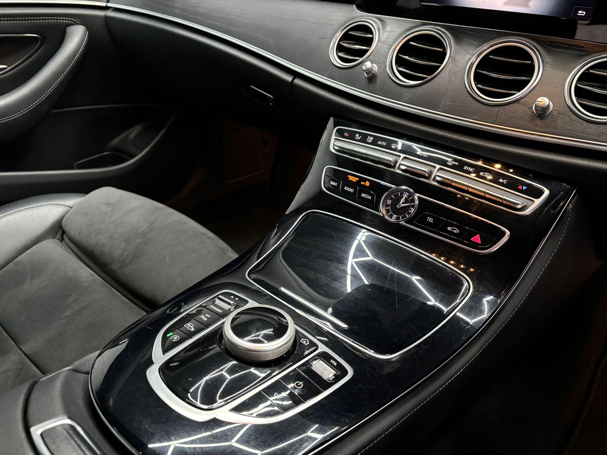 Mercedes-Benz E-Class view 9