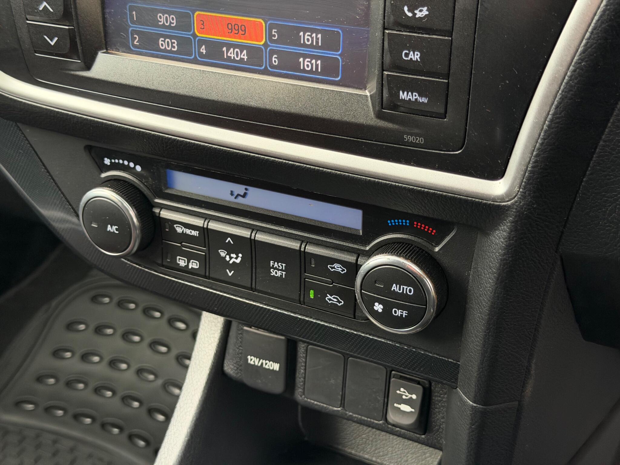 Toyota Auris view 26