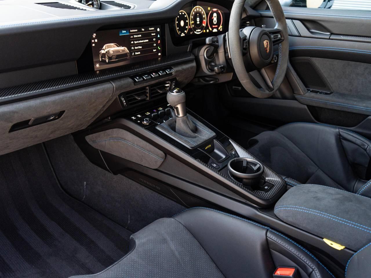 Porsche 911 view 43