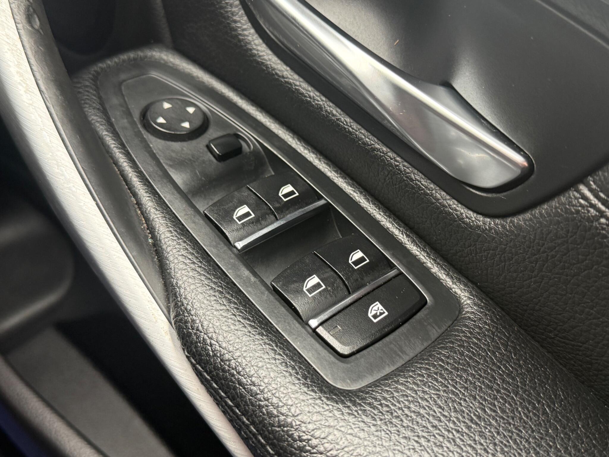 BMW 3 Series view 37