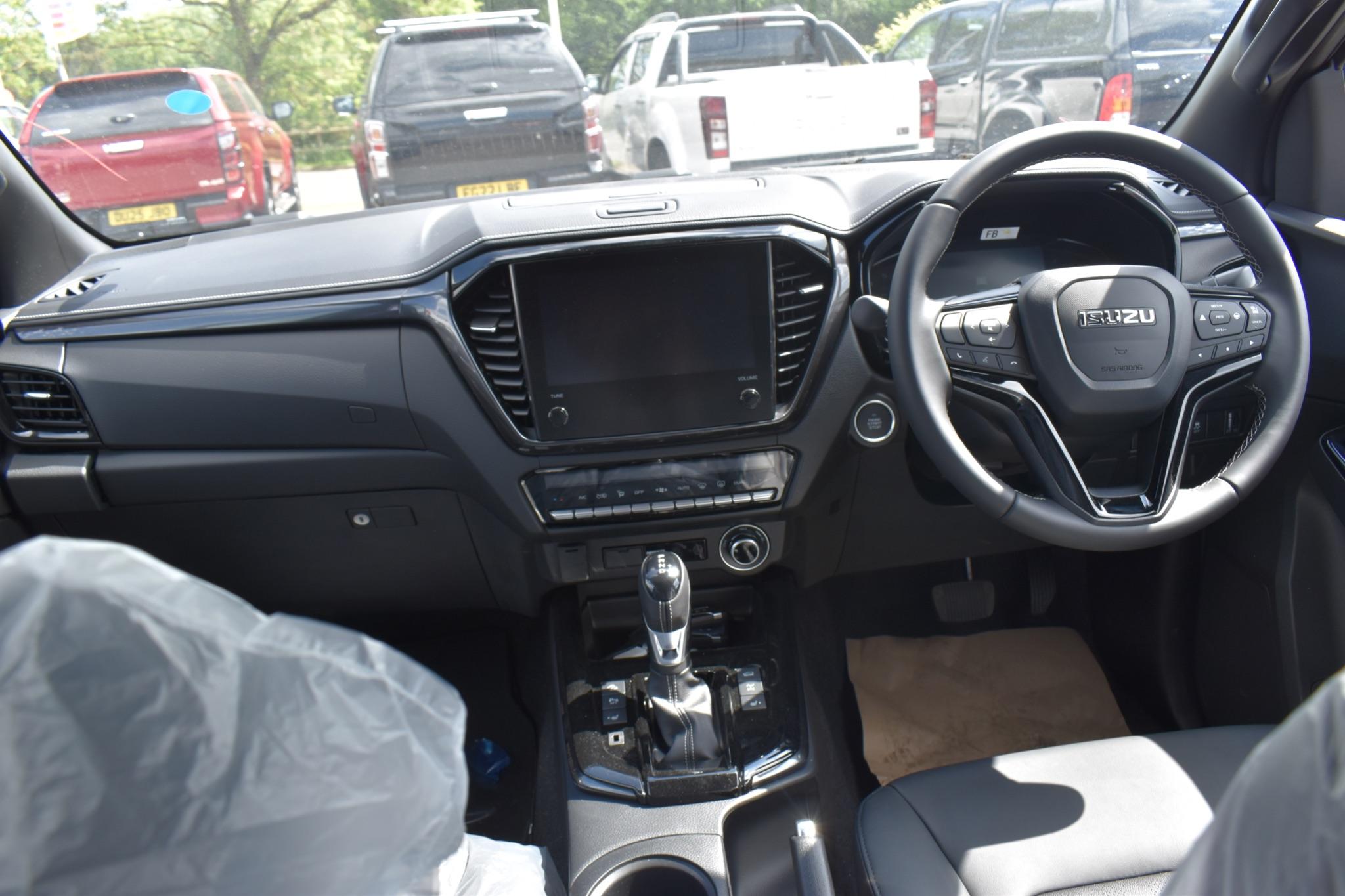 D-Max - 1.9 TD V-Cross Auto 4WD Euro 6 (s/s) 4dr - Image 15