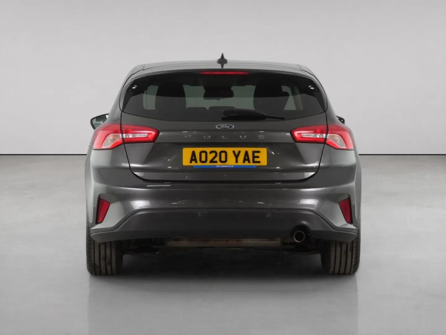 Ford Focus view 7