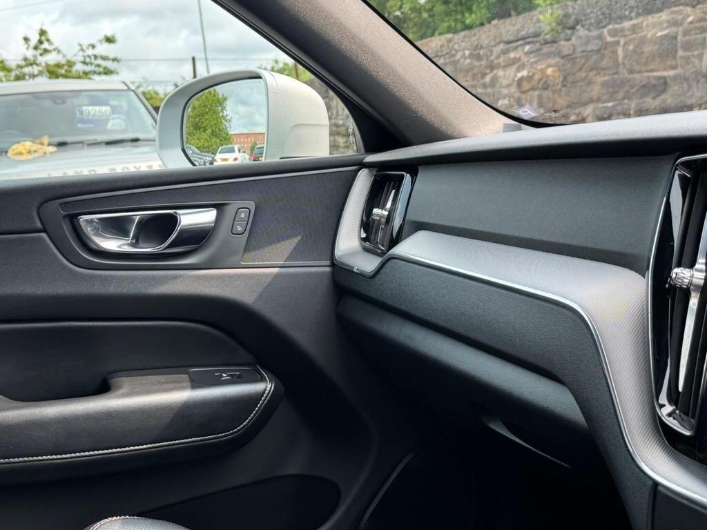 Volvo XC60 view 48