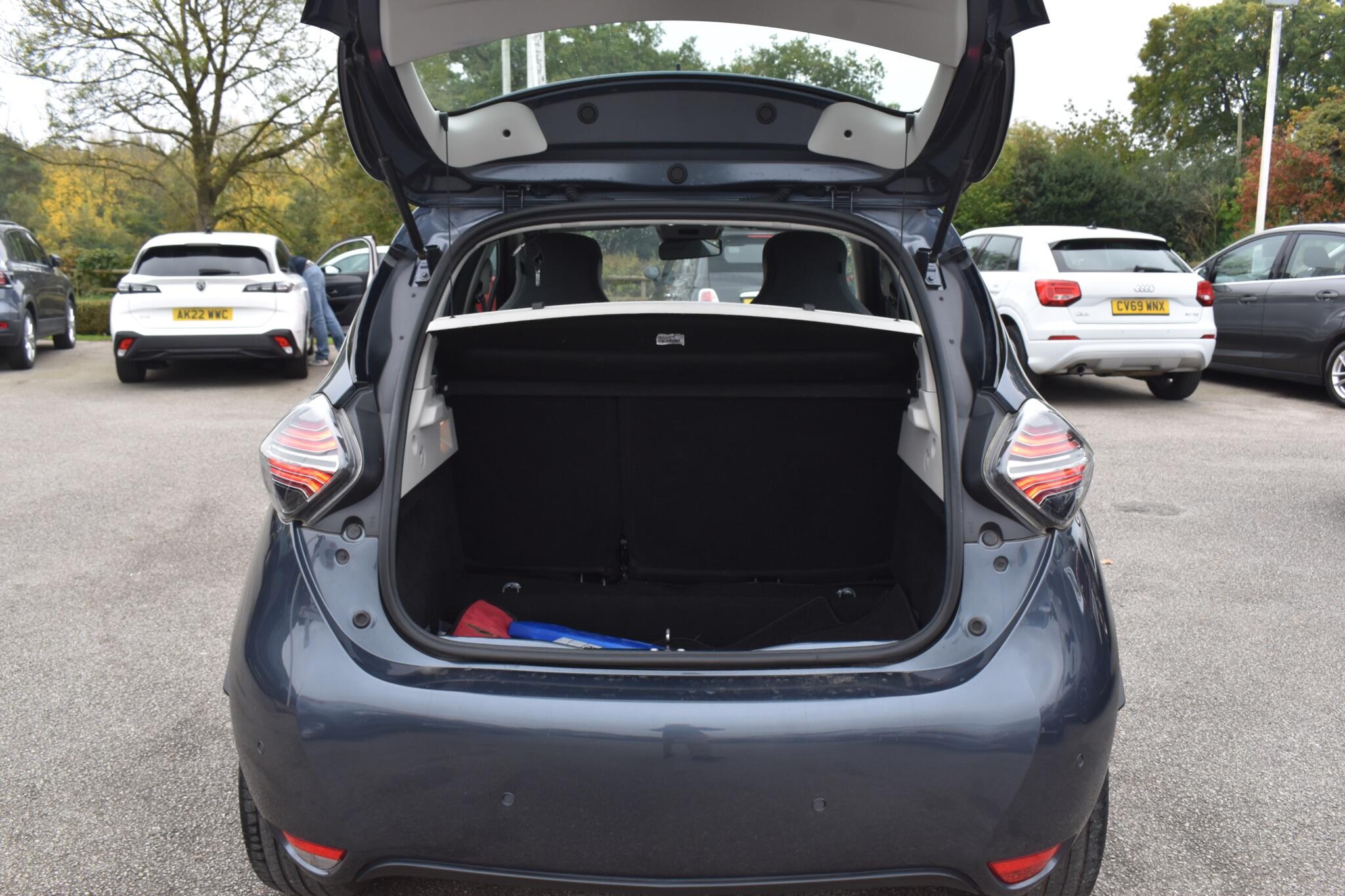 Zoe - R110 EV50 52kWh Iconic Auto 5dr (Rapid Charge) - Image 5