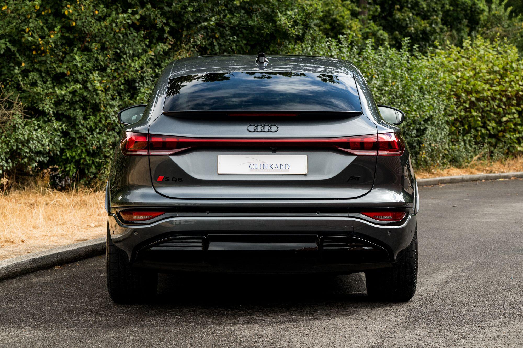 Audi SQ6 E-Tron view 4