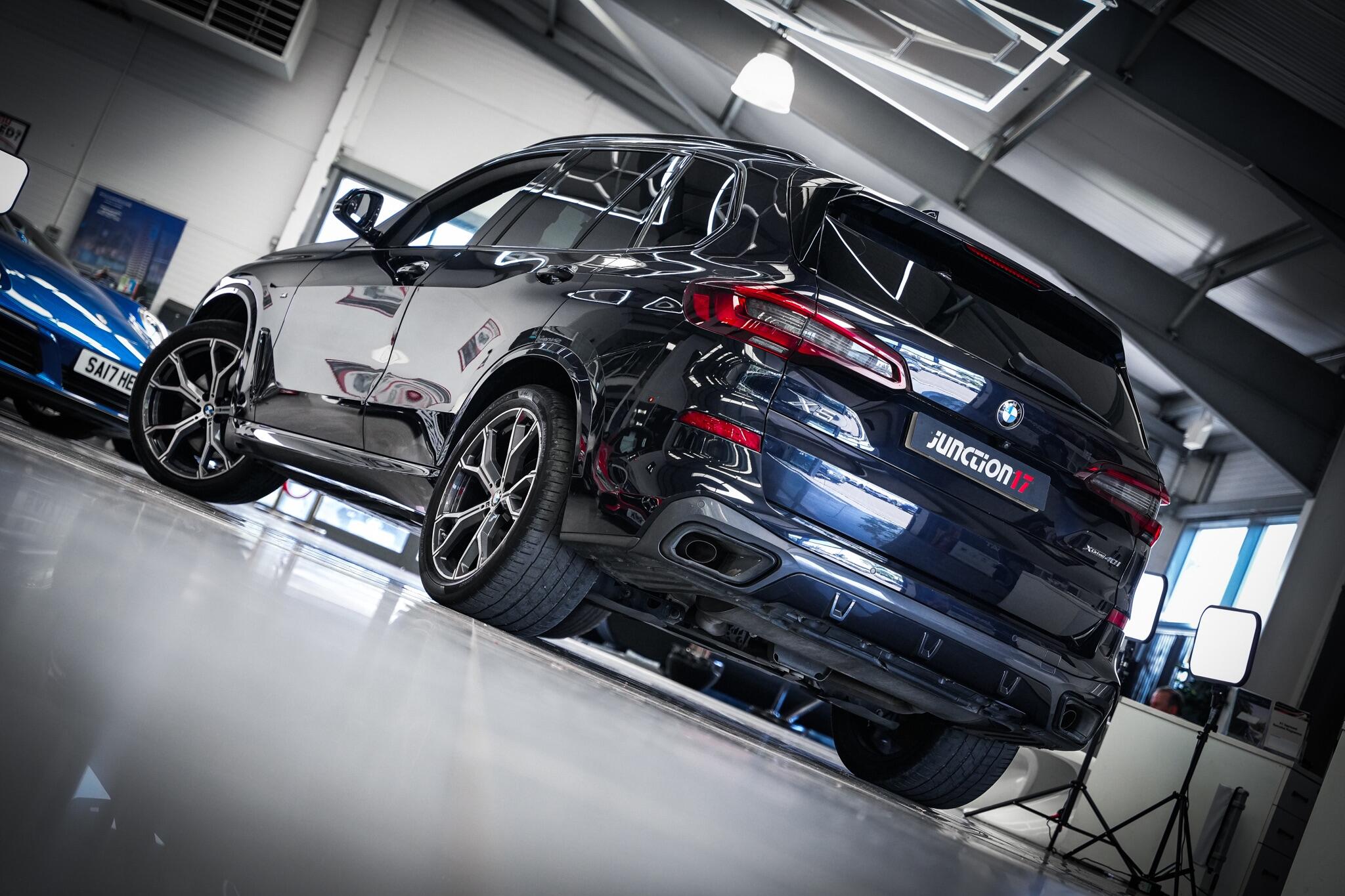 BMW X5 view 6