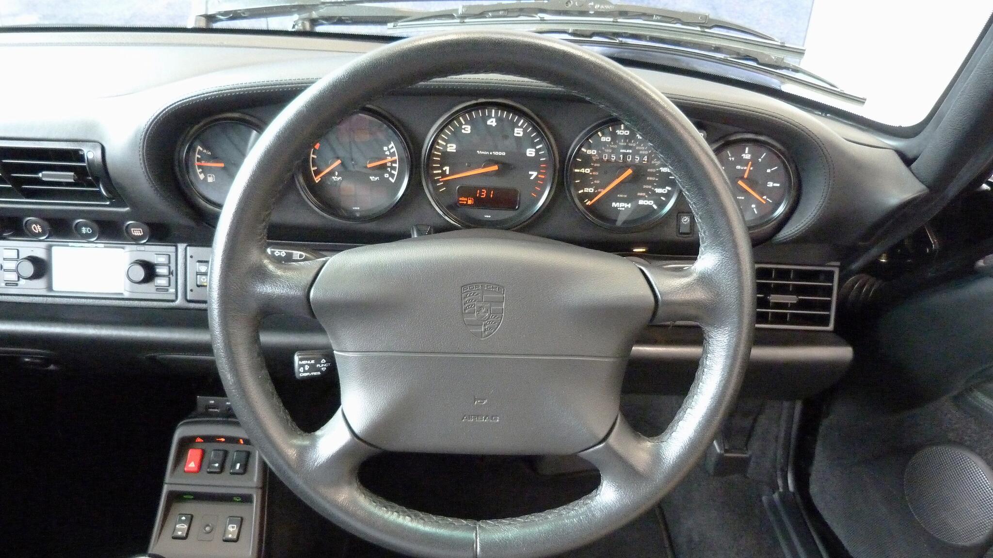 Porsche 911 view 21