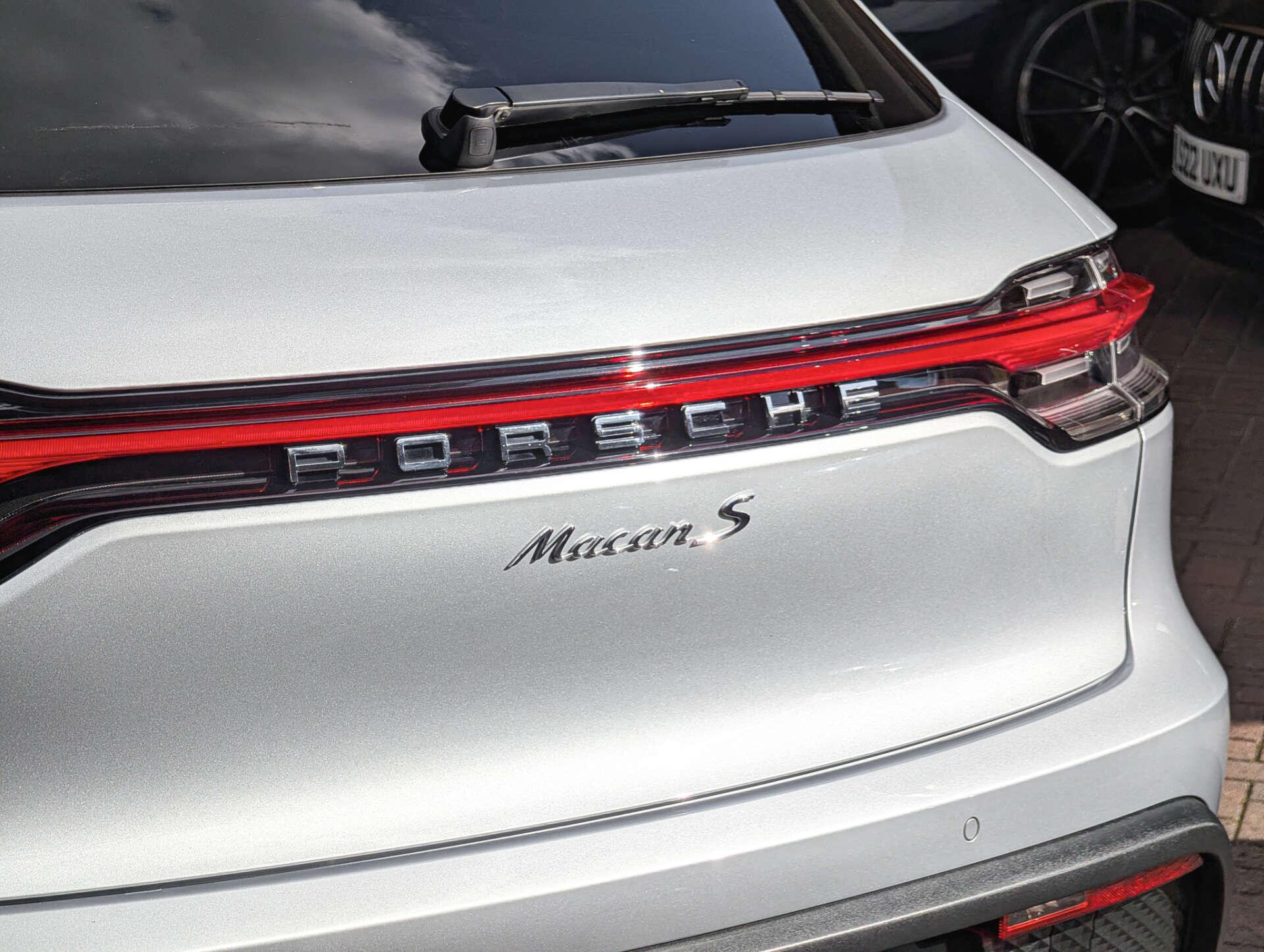 Porsche Macan view 17
