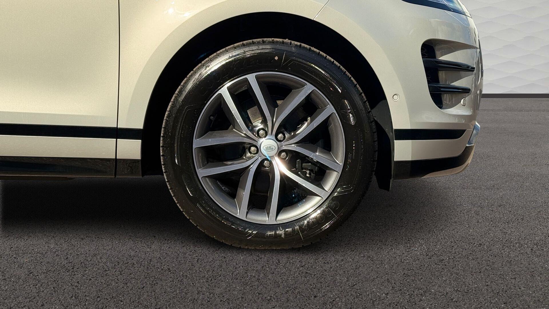 Land Rover Range Rover Evoque view 9