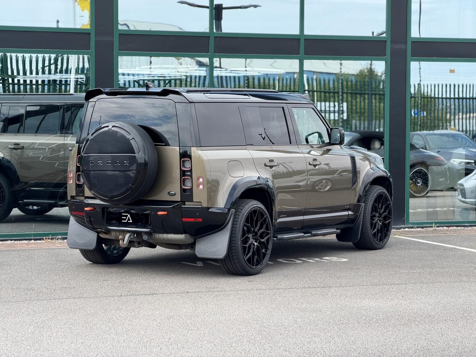 Land Rover Defender view 27