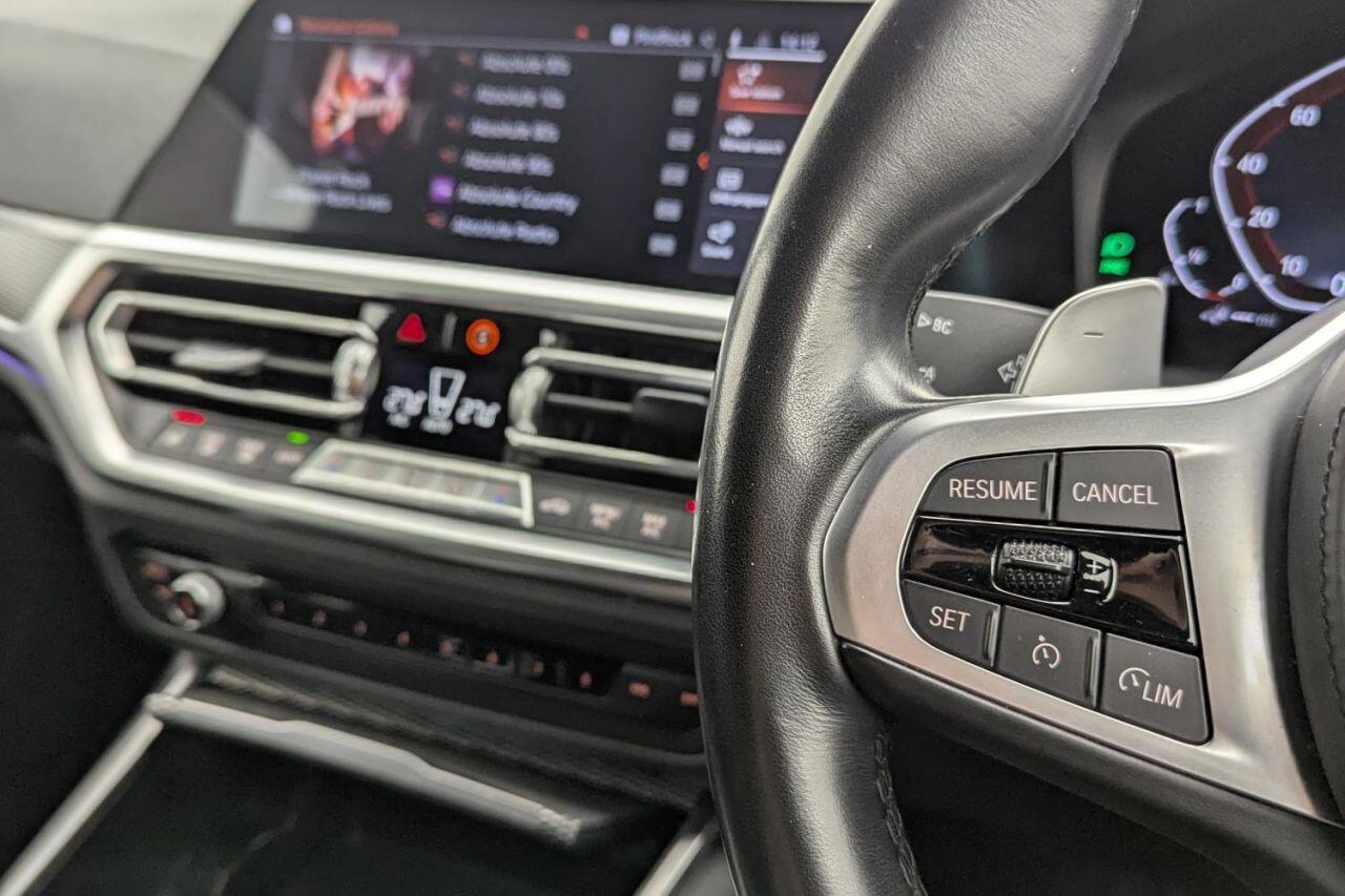 BMW 3 Series view 14