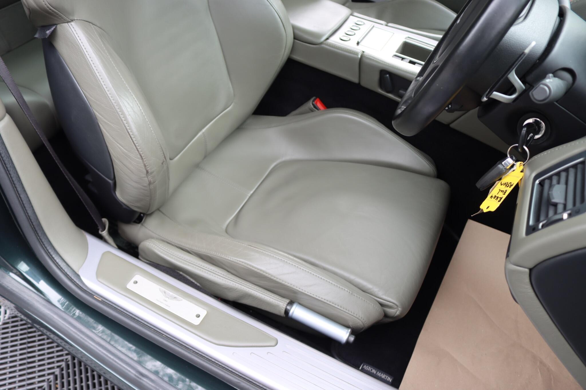 Aston Martin DB9 view 53