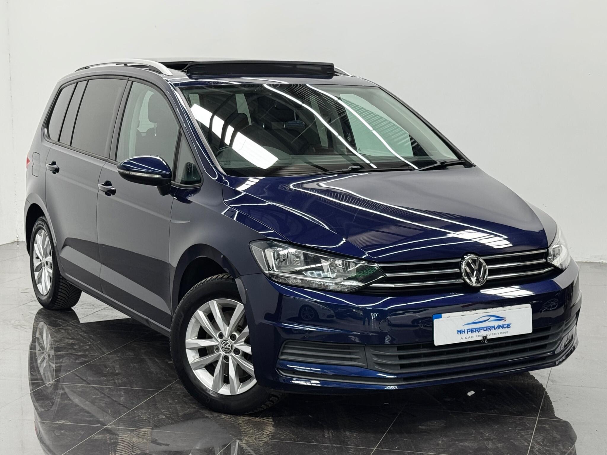 Volkswagen Touran view 25