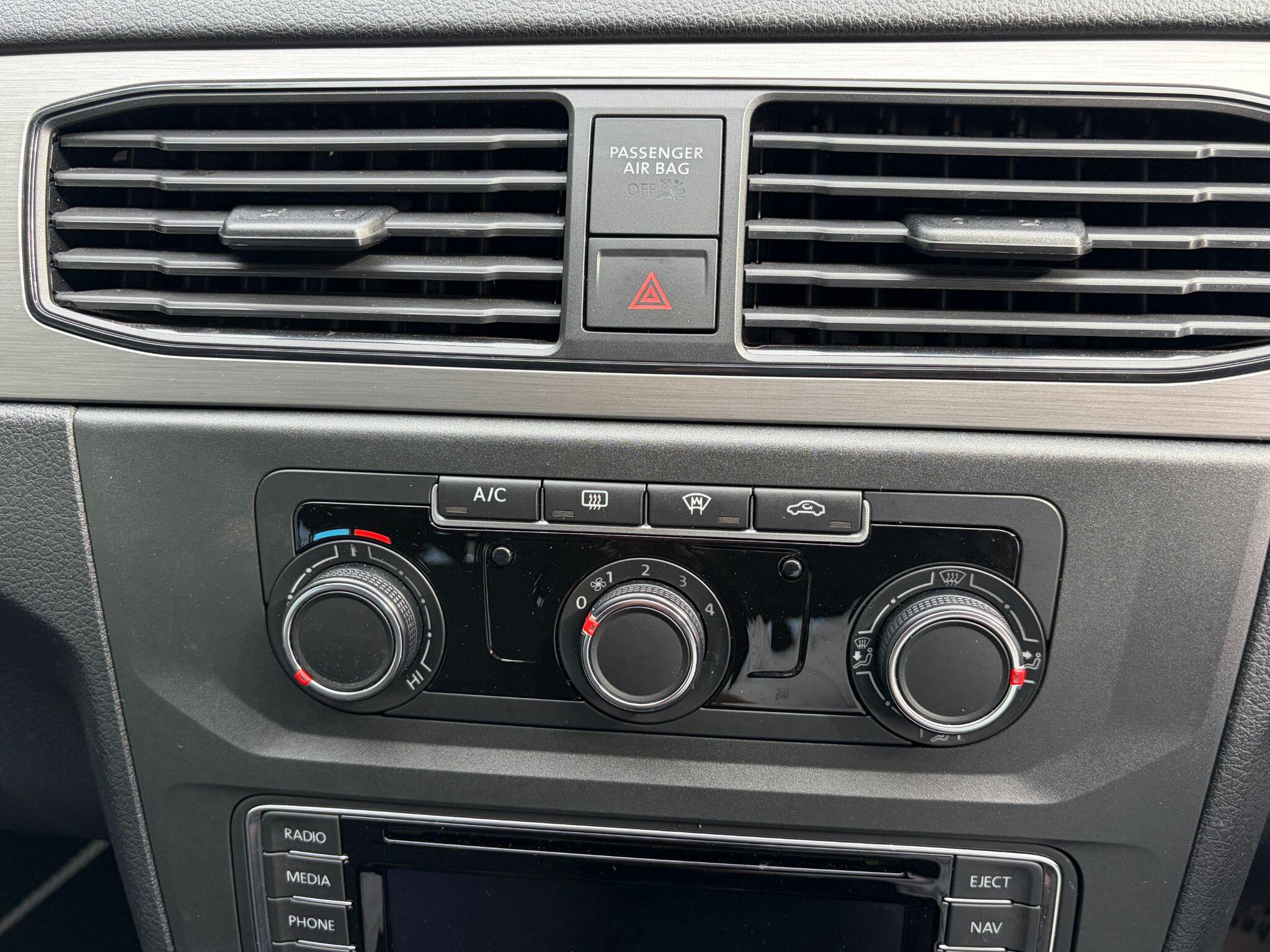 Volkswagen Caddy Maxi Life view 26