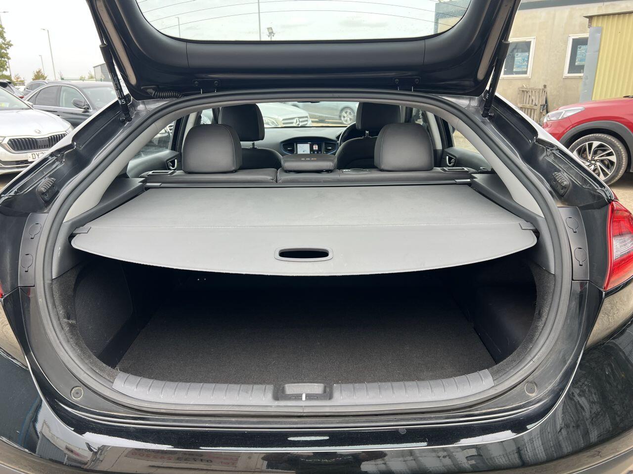 Hyundai Ioniq view 10