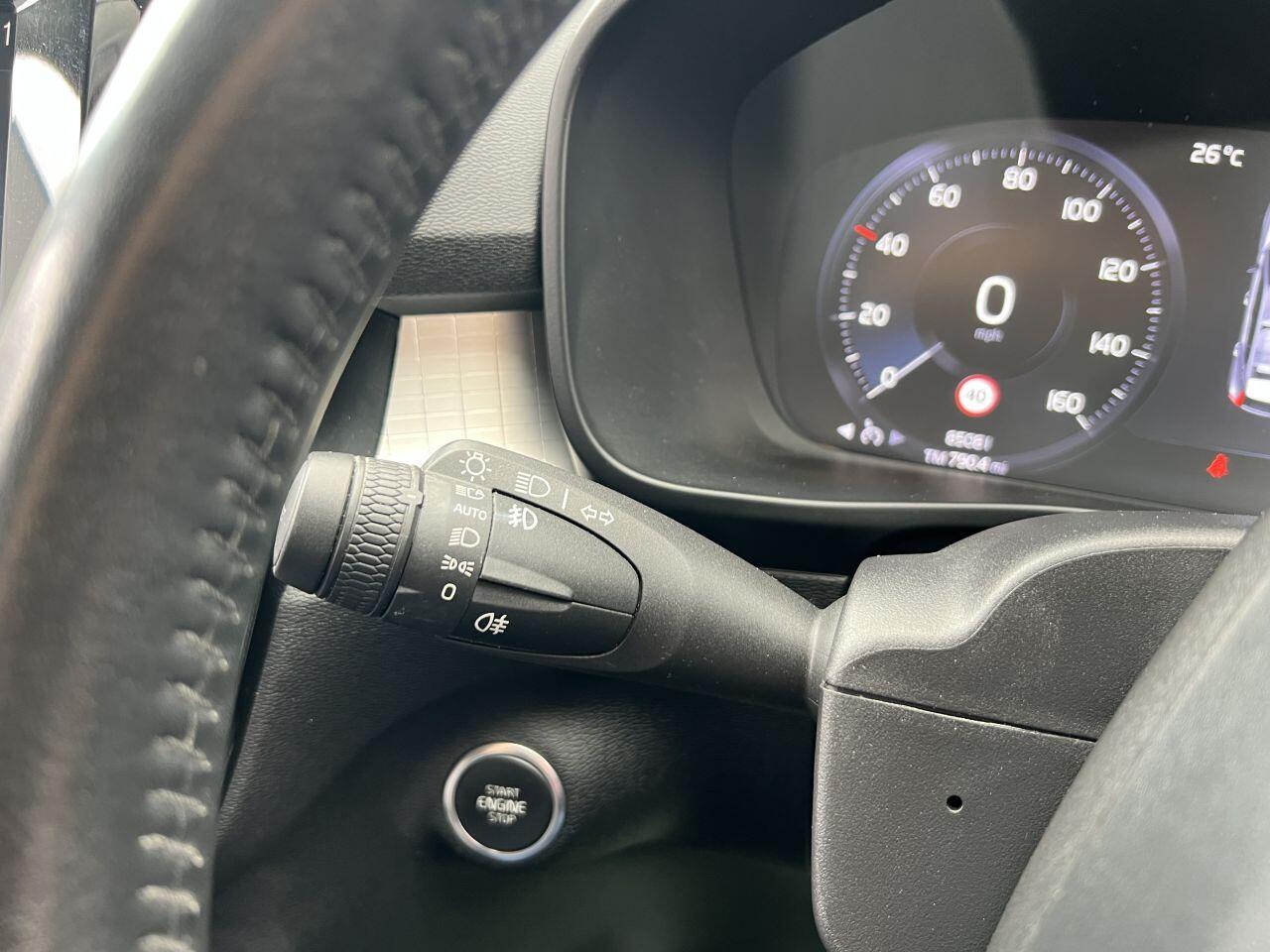 Volvo XC40 view 56