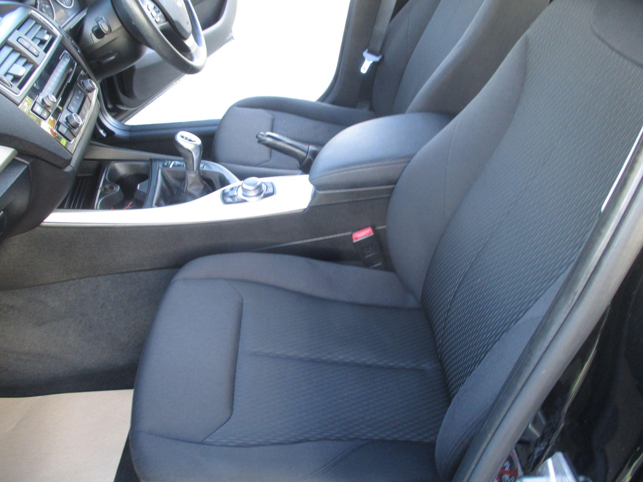 BMW 1 Series view 33