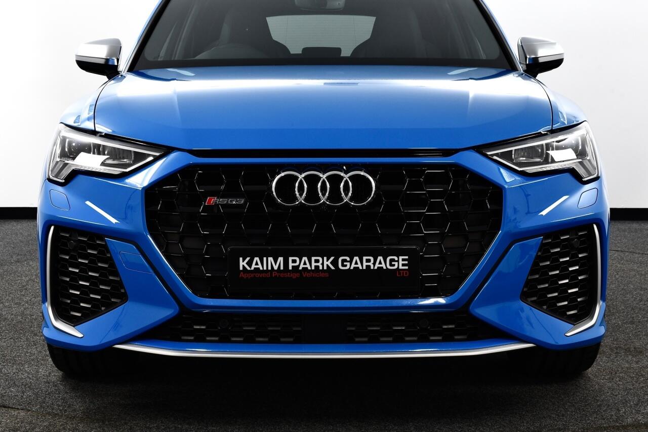 Audi RS Q3 view 18