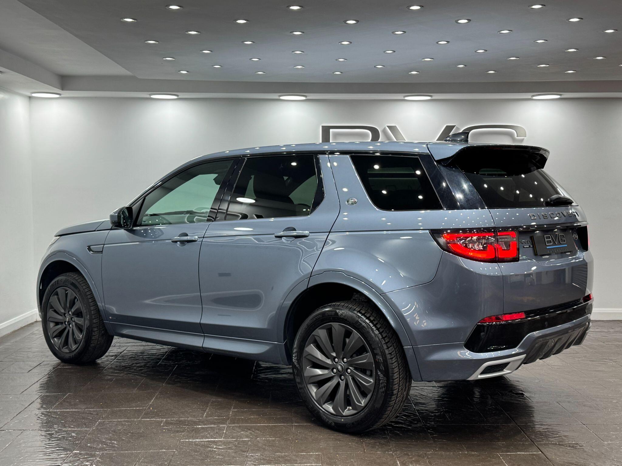 Land Rover Discovery Sport view 16